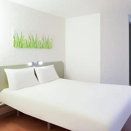 Ibis Budget Отель