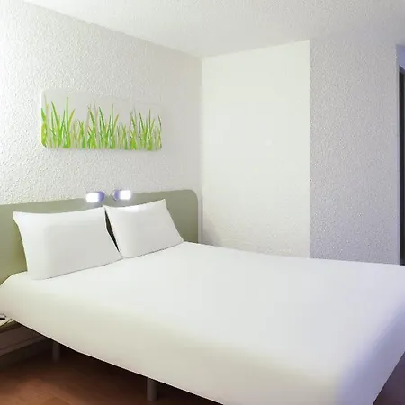 Ibis Budget Отель