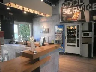 达尔布宜必思快捷酒店 2* 塔布