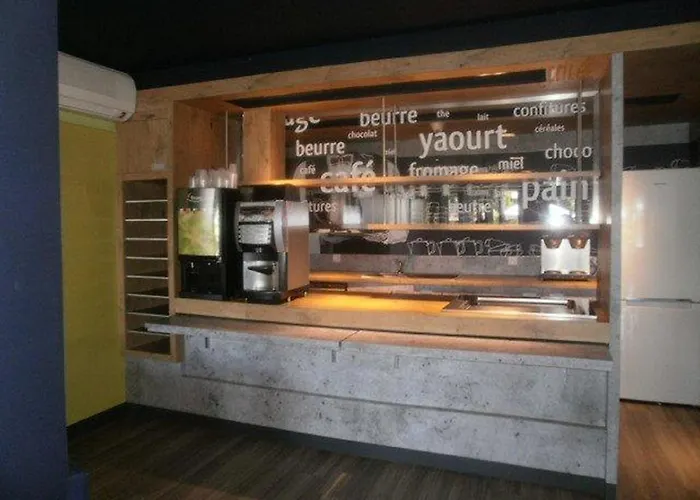 Отель Ibis Budget Тарб