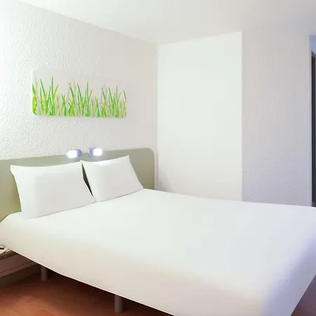 Ibis Budget 타르브